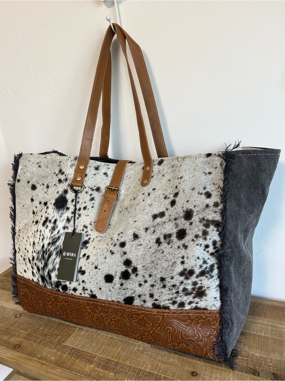 New Myra Western Cowhide Weekender Bag Leather Duffel Travel Carry-On Boho - Picture 5 of 8